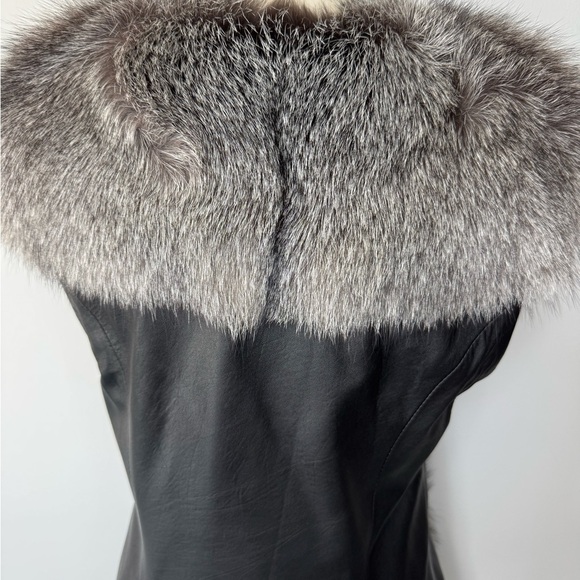 Italian Genuine Fur & Leather Vest – XL, Brand New, Rare Find - Picture 3 of 17